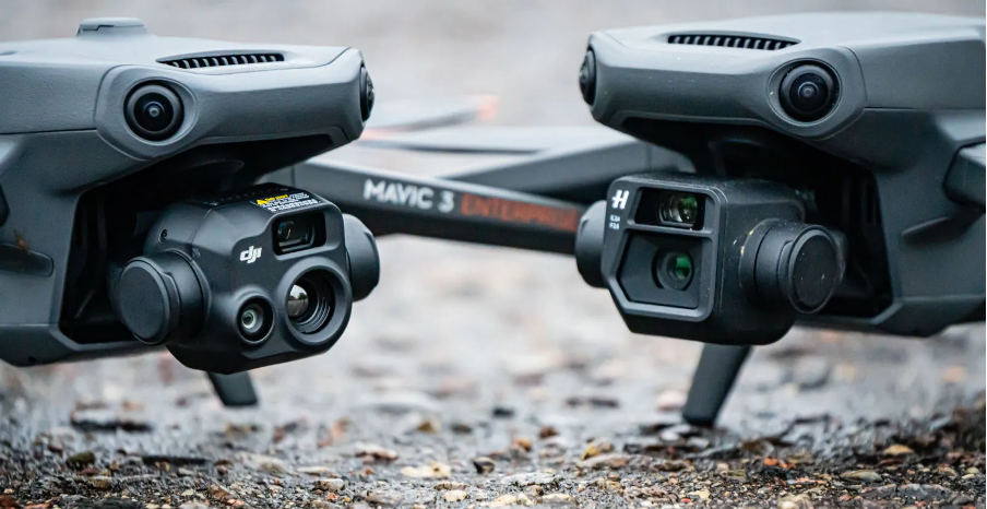 Як керувати дроном DJI Mavic 3?