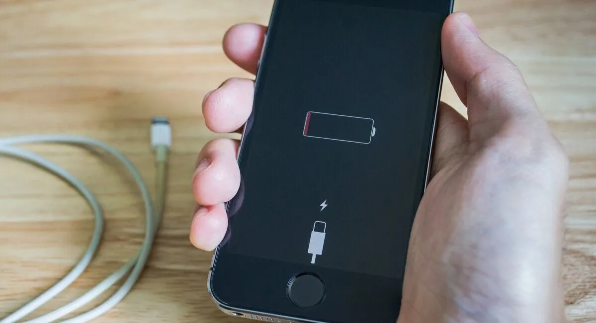 Що робити якщо не заряджається iPhone?