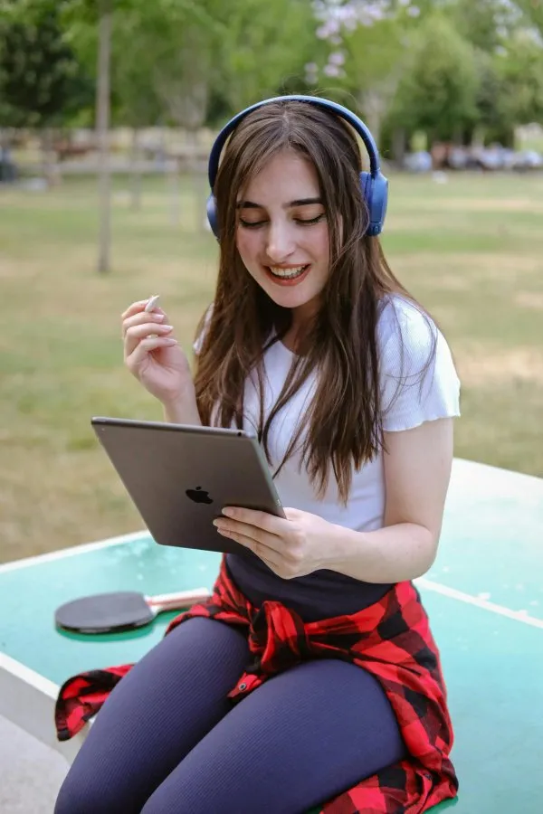 Планшет Apple iPad Pro 12.9 2022 Wi-Fi 128GB Space Gray (MNXP3) | Фото 2