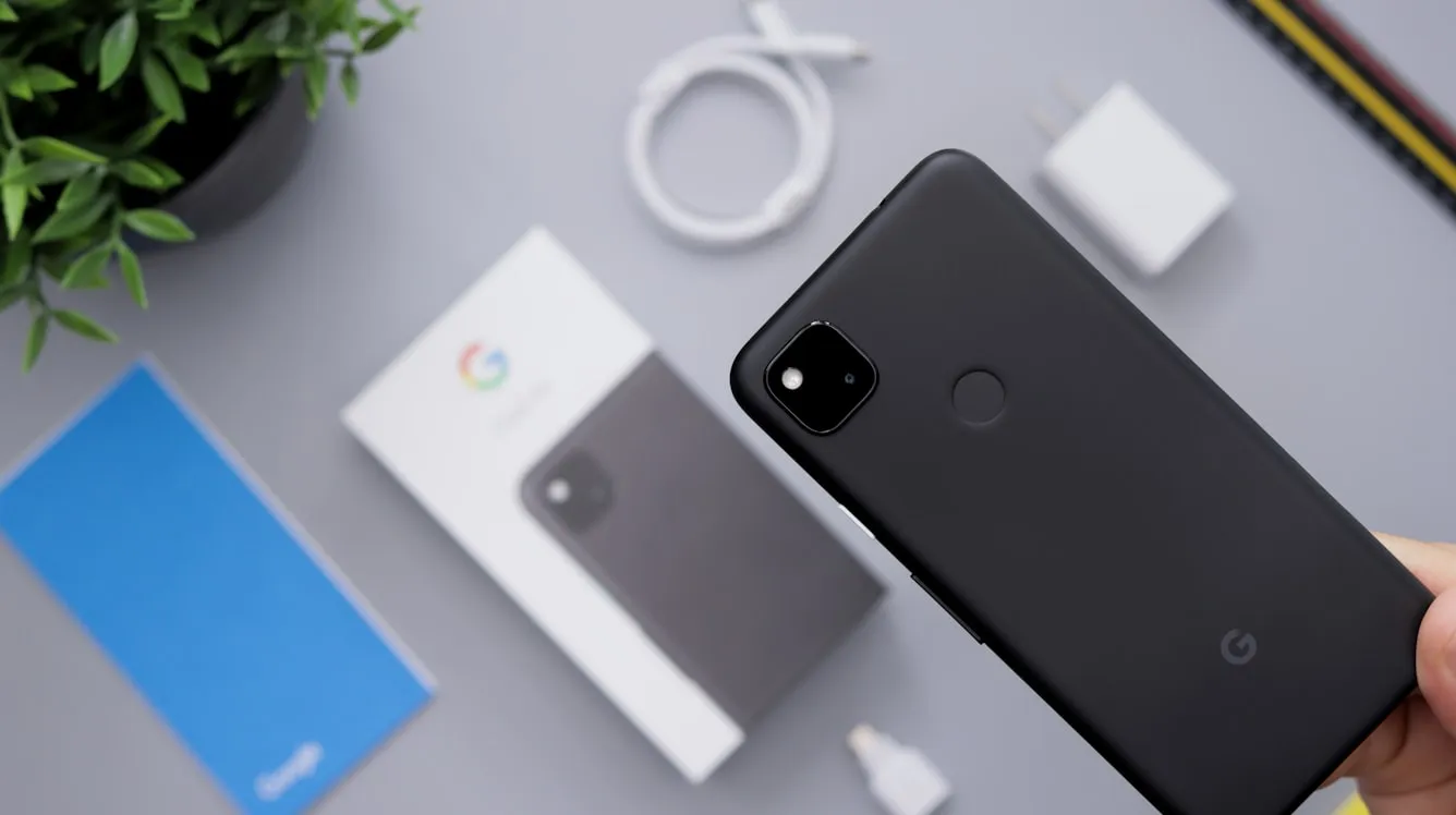 Смартфон Google Pixel 10a 8/128GB Berry | Фото 2