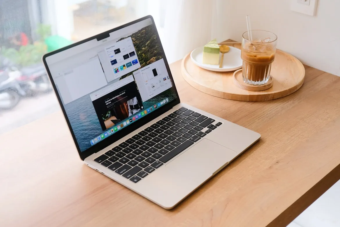 Ноутбук Apple MacBook Air 13,6 2026 M5/10CPU/10GPU/24GB/2TB Sky Blue (Z1LB000KM) | Фото 2